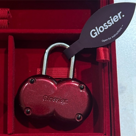 Glossier Red Combination Lock nwt - Picture 2 of 2